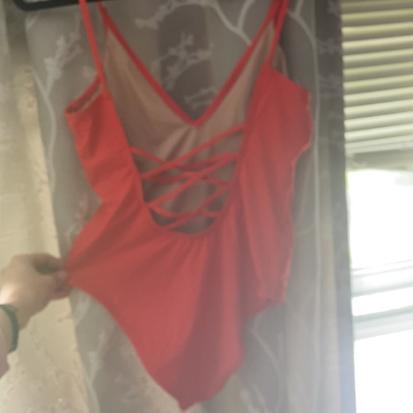 One piece swim - Picture 2 of 2